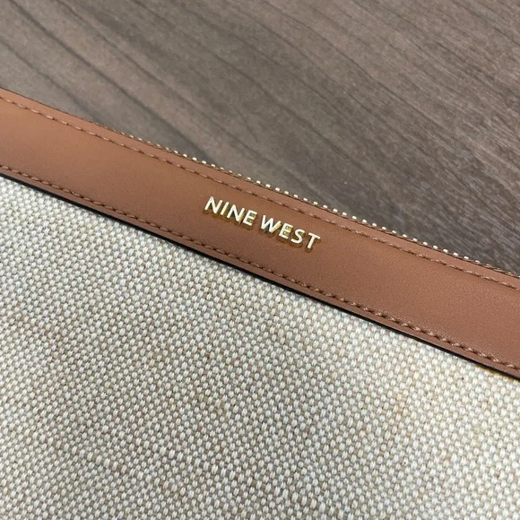 NWT Nine West Brown and Cream Wristlet Clutch Wallet - Picture 3 of 6